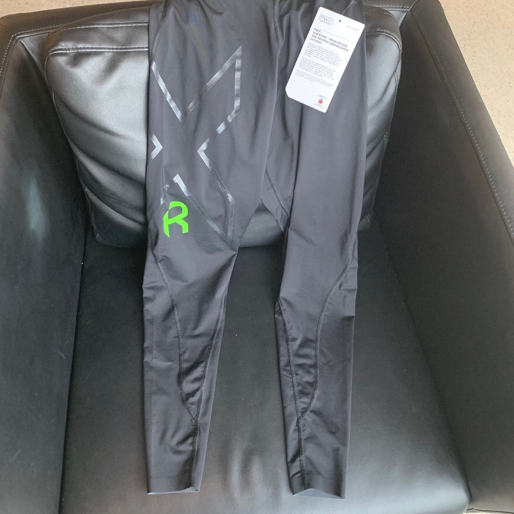 2XU Recovery Compression Tights